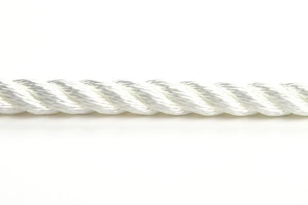 Polyestersilke 18mm vit 3-slagen